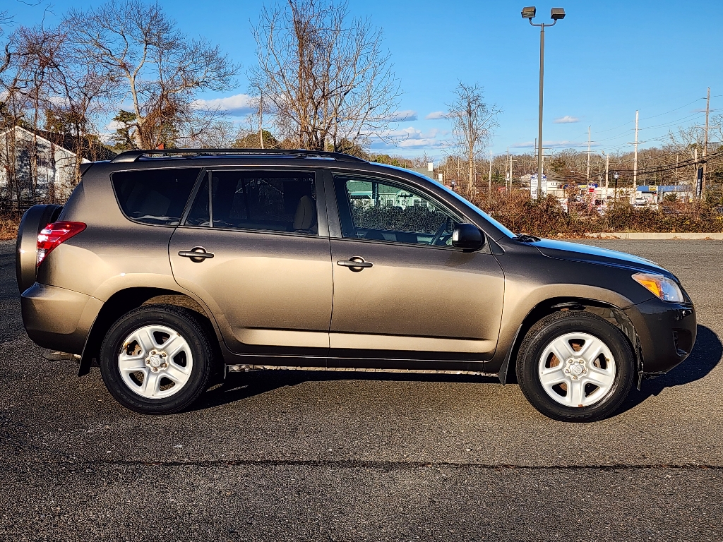 2011 Toyota RAV4  8