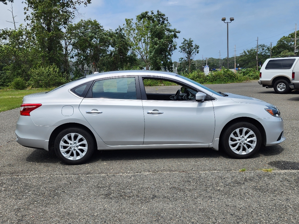 2019 Nissan Sentra SV 8