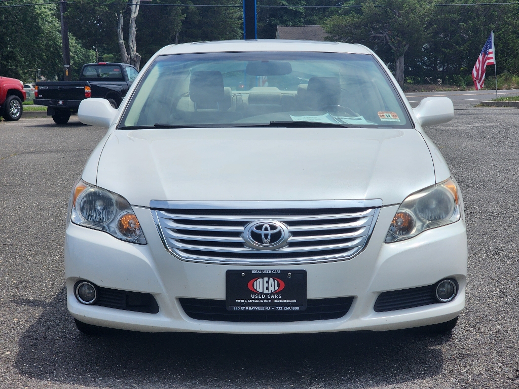 2010 Toyota Avalon Limited 3