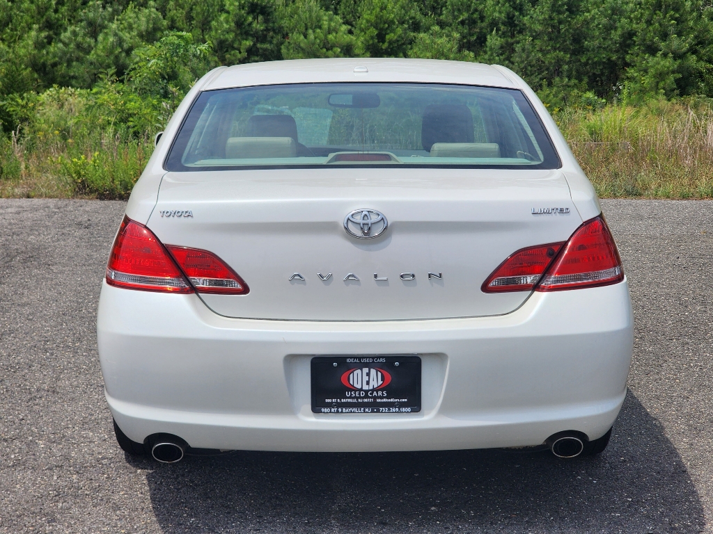 2010 Toyota Avalon Limited 7