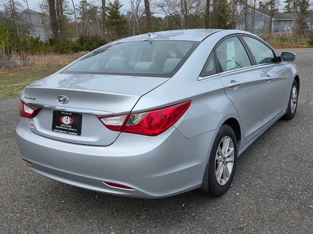 2013 Hyundai Sonata GLS photo