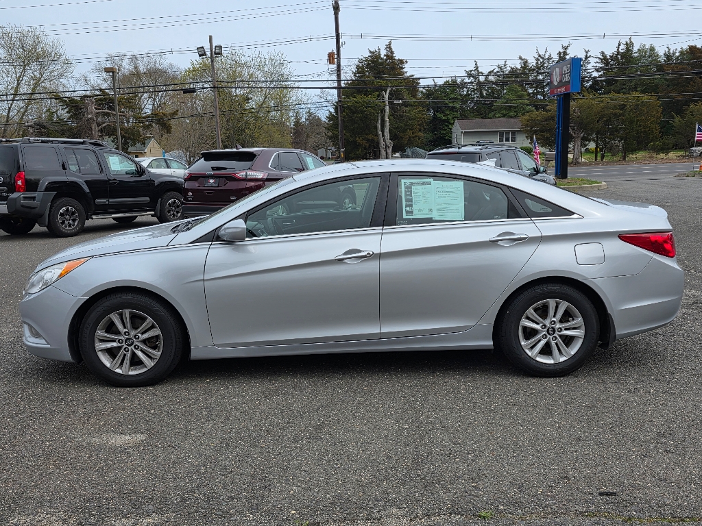 2013 Hyundai Sonata GLS photo