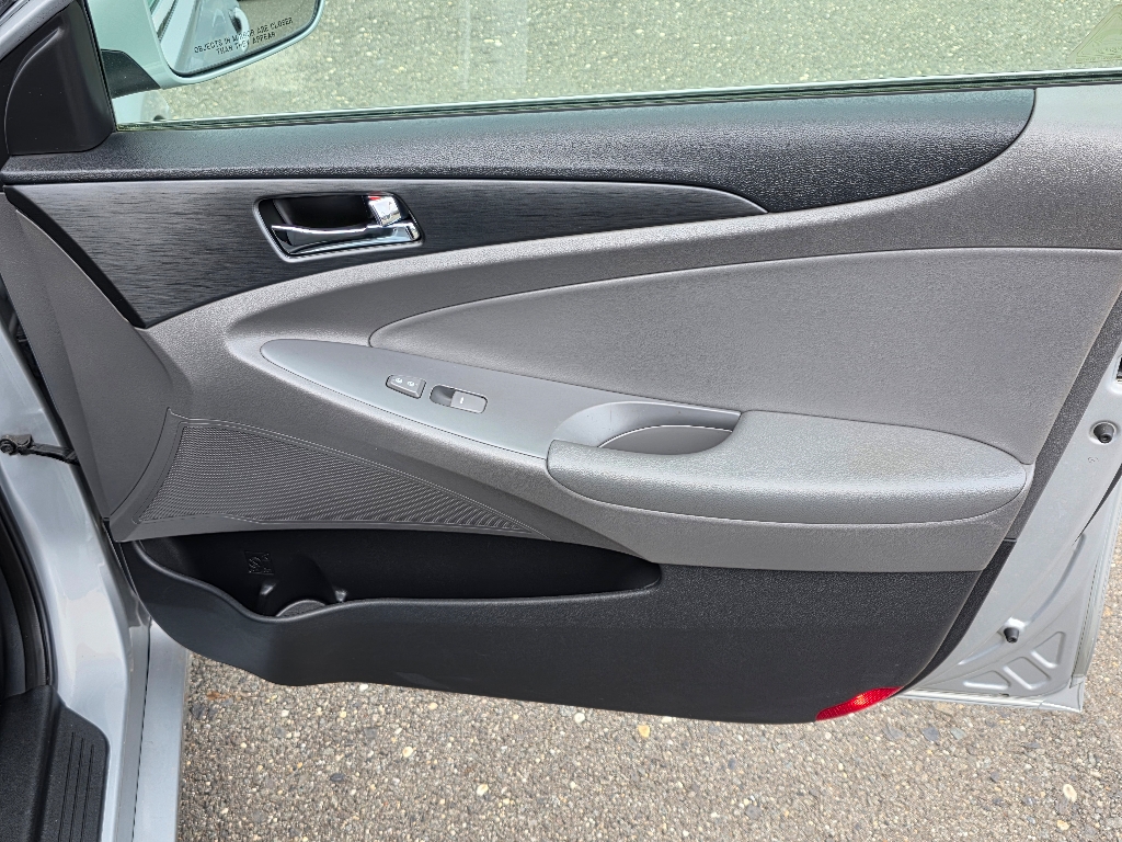 2013 Hyundai Sonata GLS photo