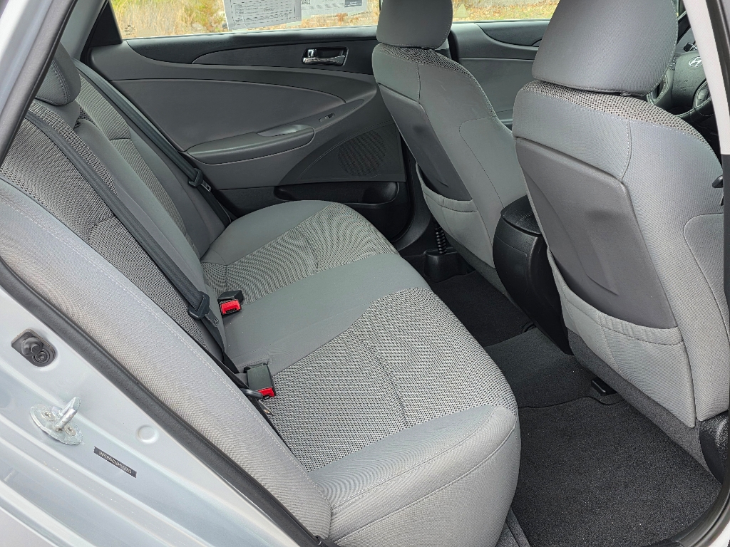 2013 Hyundai Sonata GLS photo