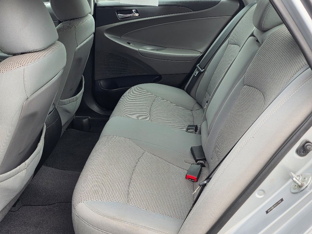 2013 Hyundai Sonata GLS photo