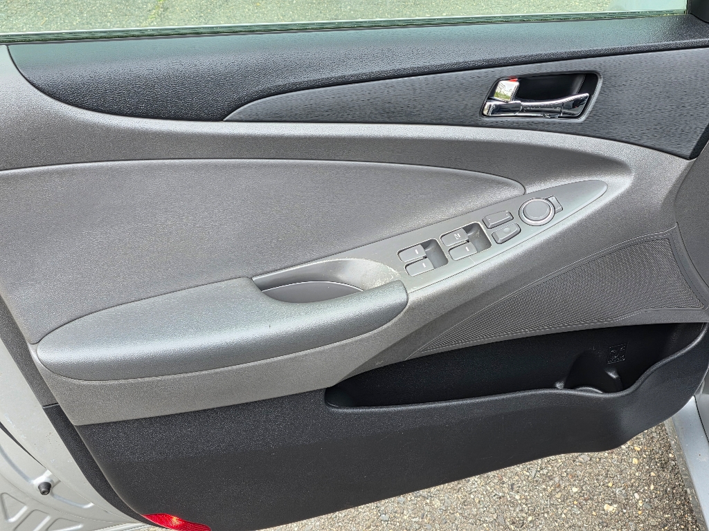 2013 Hyundai Sonata GLS photo