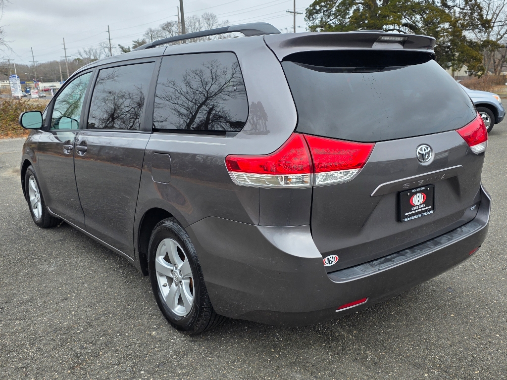 View vehicle photo 6