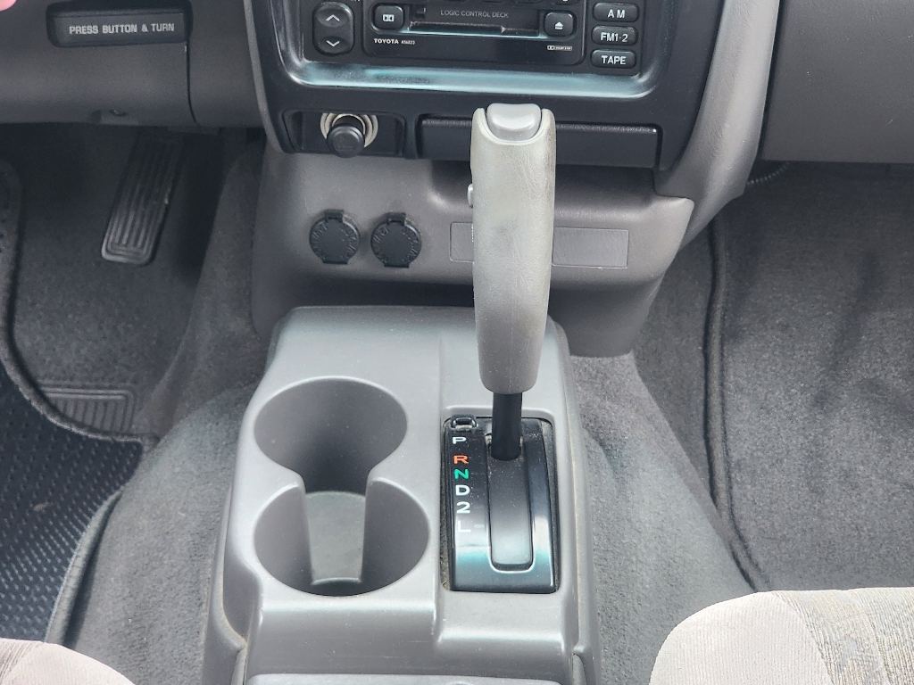 2003 Toyota Tacoma PreRunner V6 16