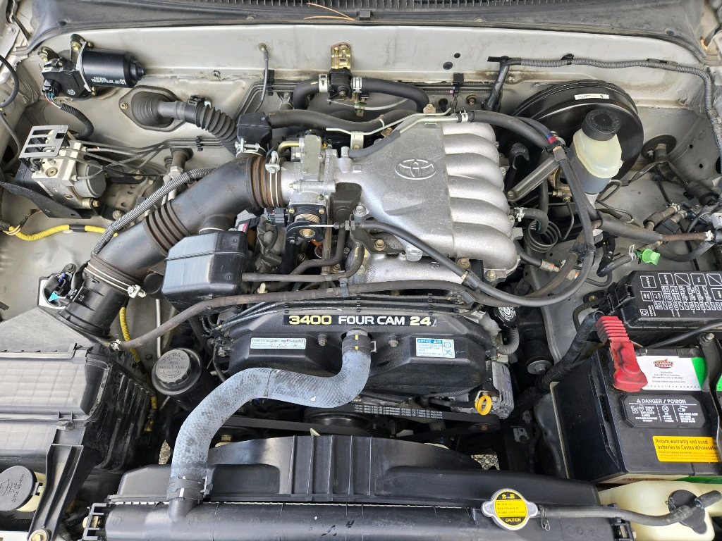 2003 Toyota Tacoma PreRunner V6 38