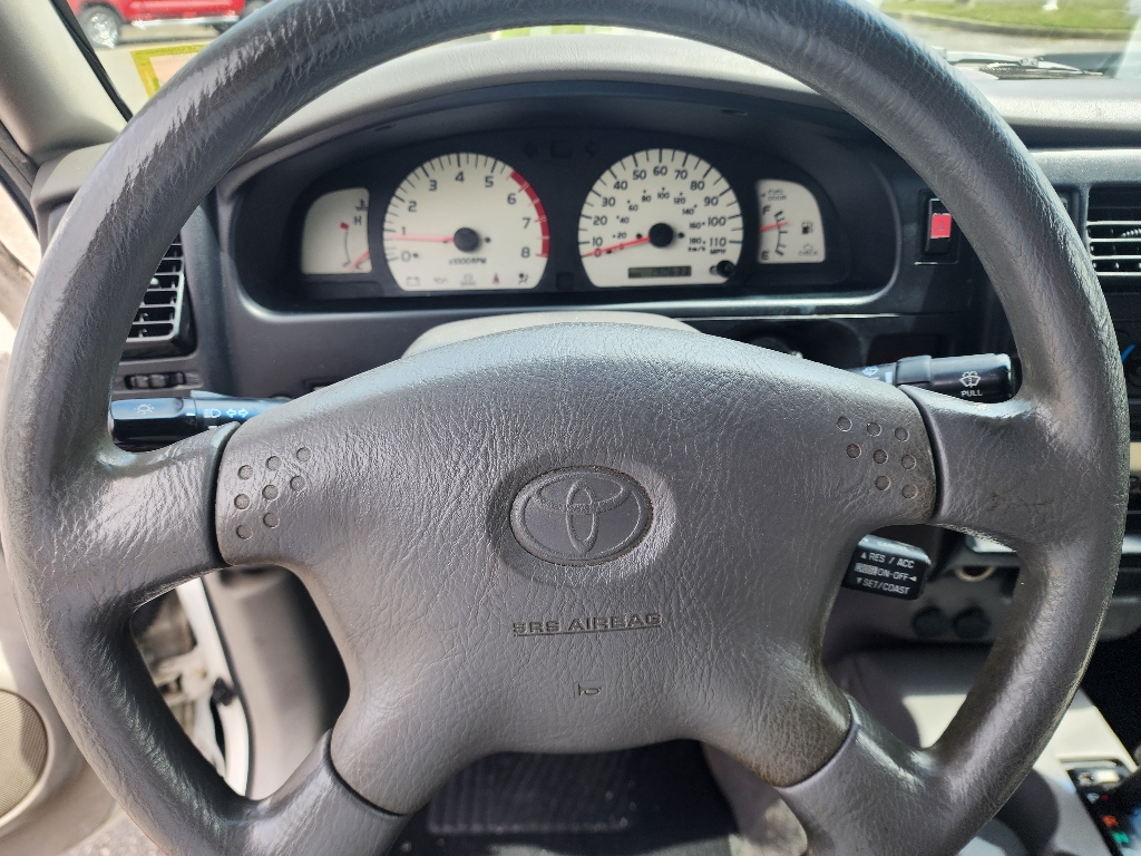 2004 Toyota Tacoma PreRunner V6 19