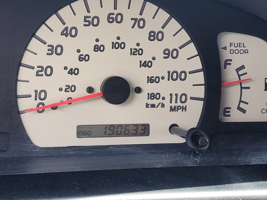 2004 Toyota Tacoma PreRunner V6 21