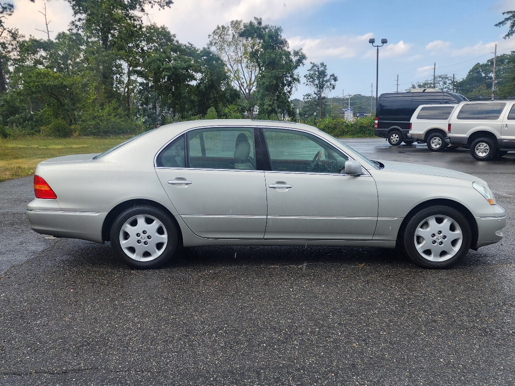 2003 Lexus LS 430  8