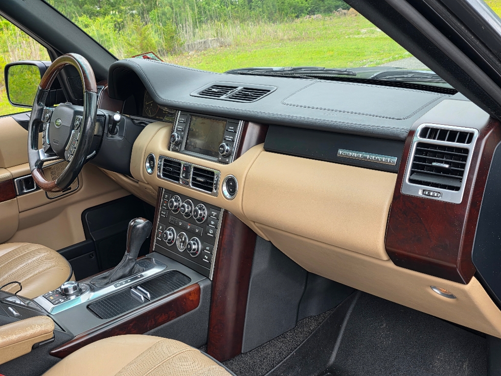 2010 Land Rover Range Rover HSE photo