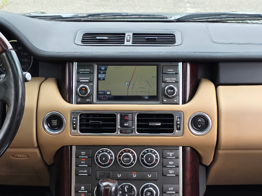 2010 Land Rover Range Rover HSE photo