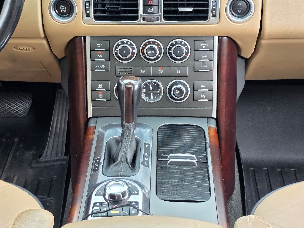 2010 Land Rover Range Rover HSE photo