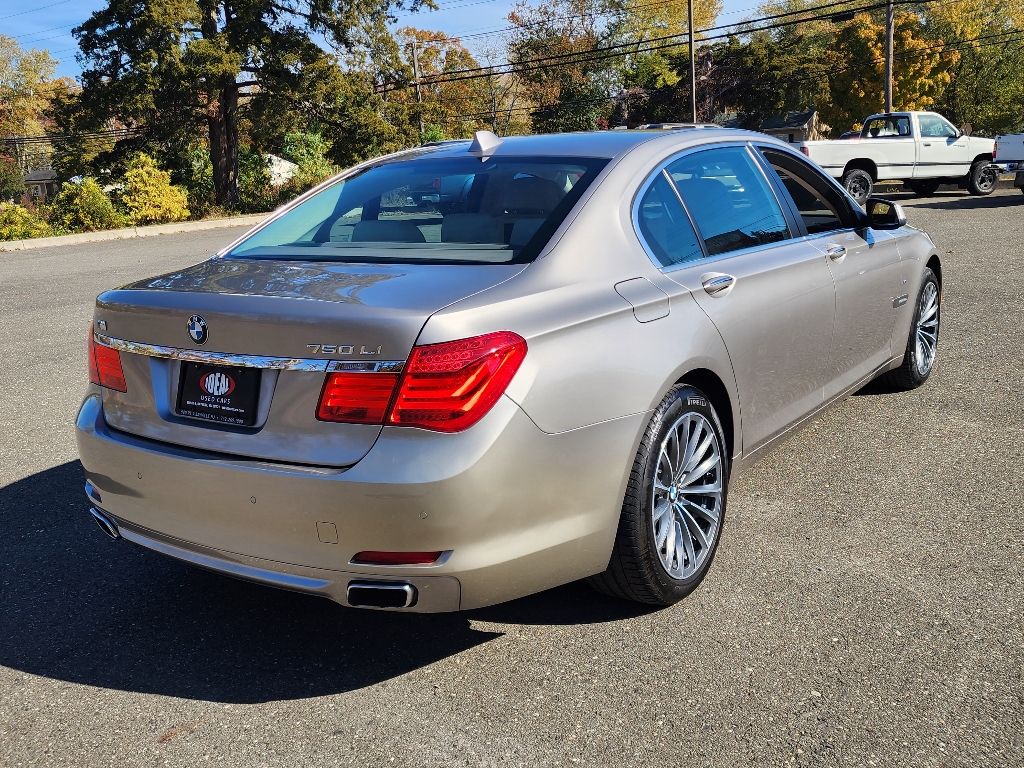 2011 BMW 7 Series 750Li 6