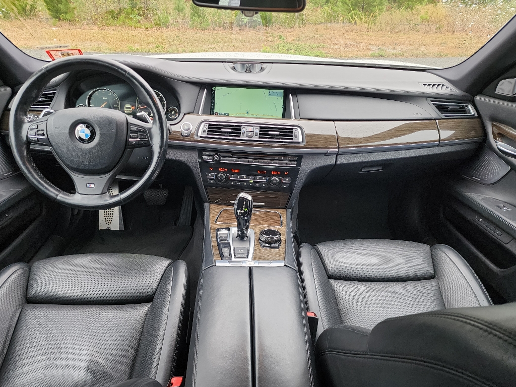 2014 BMW 7 Series 750i xDrive 15