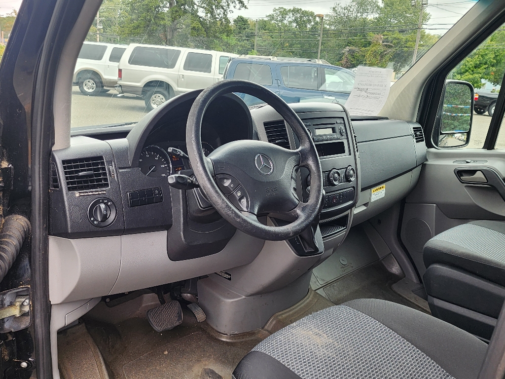 2011 Mercedes-Benz Sprinter 2500 28