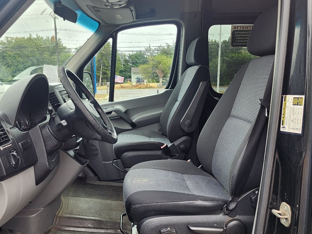 2011 Mercedes-Benz Sprinter 2500 30