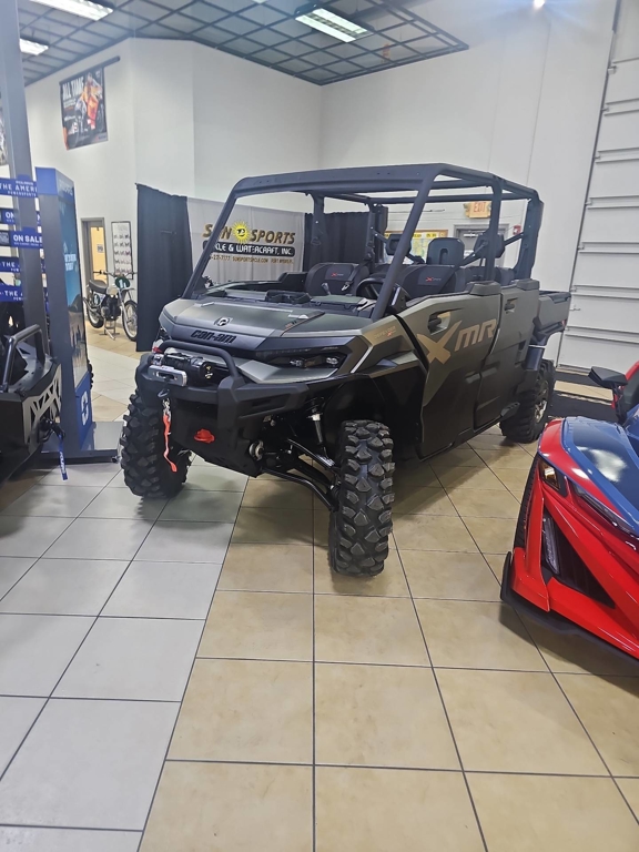 2026 Can-Am SSV DEF MAX XMR 65 HD11 GN 26 X mr with Half Doors HD11