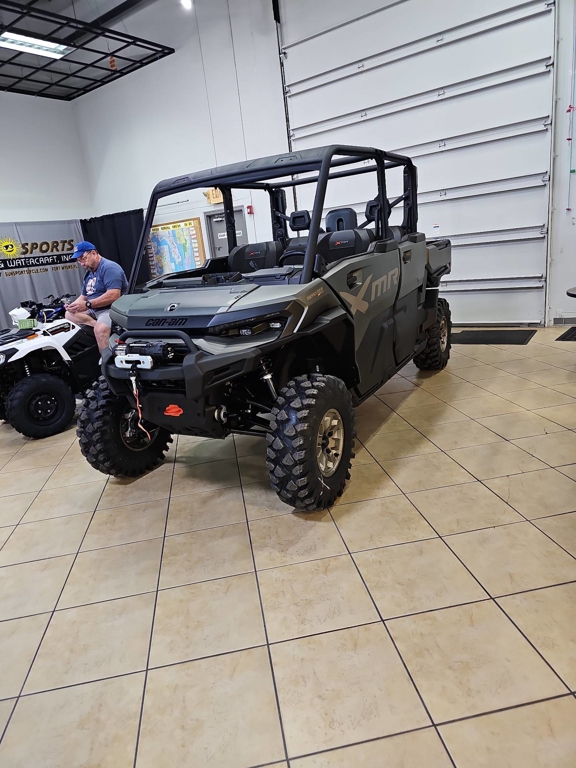 2026 Can-Am SSV DEF MAX XMR 65 HD11 GN 26 X mr with Half Doors HD11