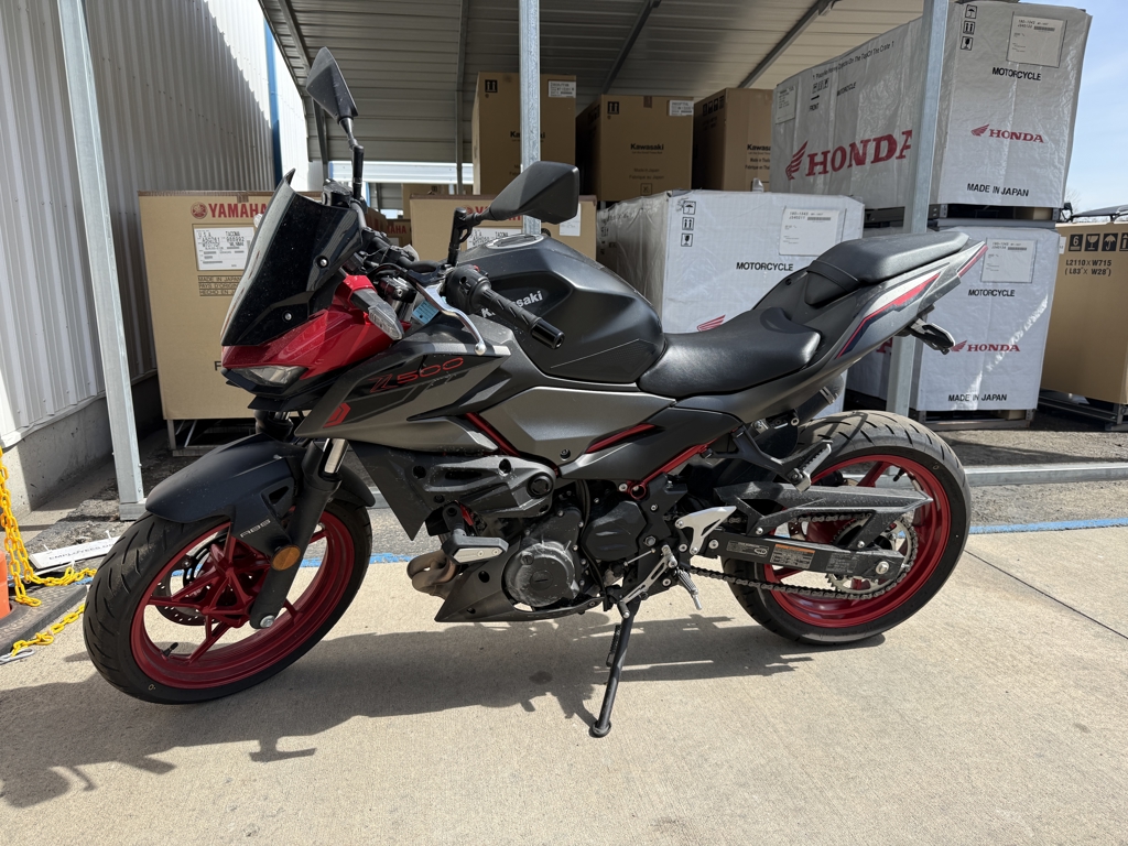 2025 Kawasaki Z500 SE ABS