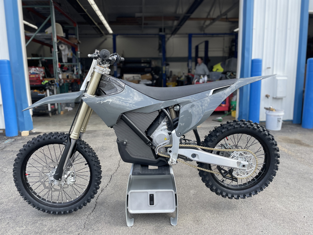 2024 Stark Future ENDURO 18"