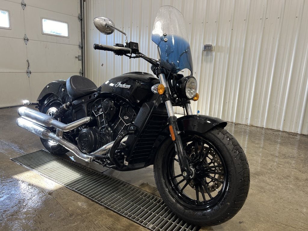 2021 Indian Scout Sixty ABS W/Crash Bars, Floorboards & Windsh V Twin