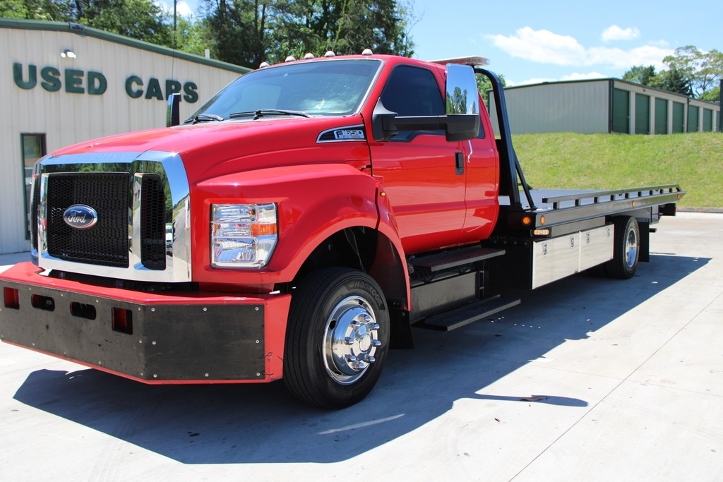 2022 Ford F650