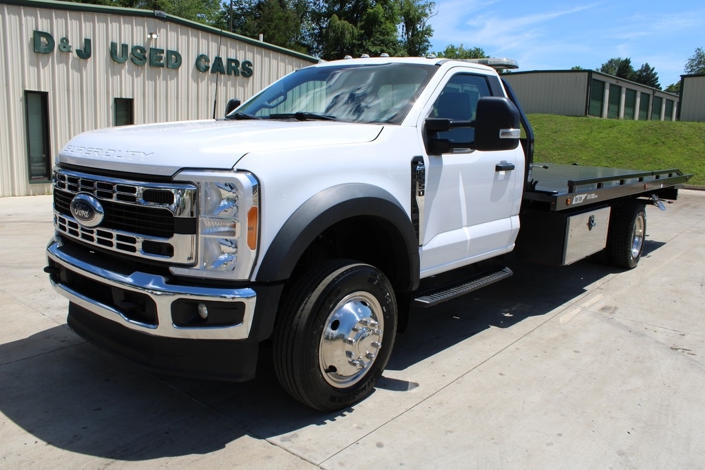 2023 Ford F-550 XL 4x4 Regular Cab 205-In DRW's photo