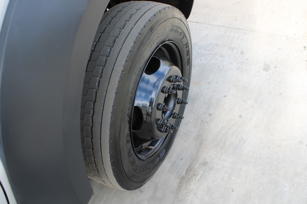 2006 Ford F-450 - Photo 14