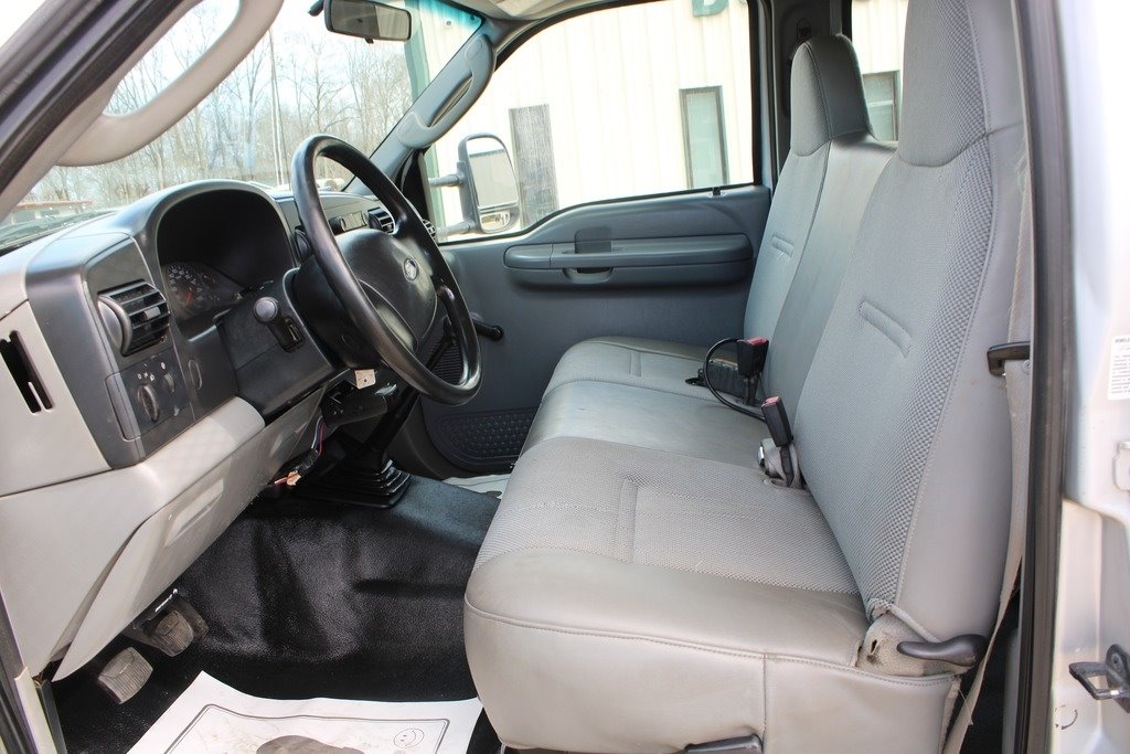 2006 Ford F-450 - Photo 18