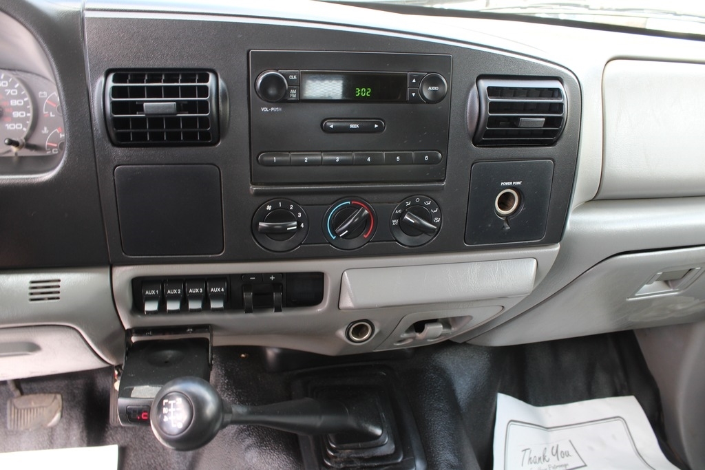 2006 Ford F-450 - Photo 22