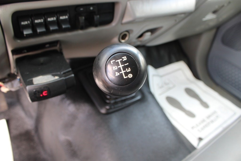 2006 Ford F-450 - Photo 24