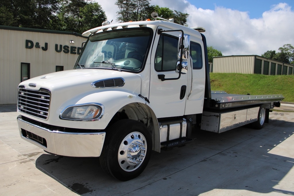2018 Freightliner M2
