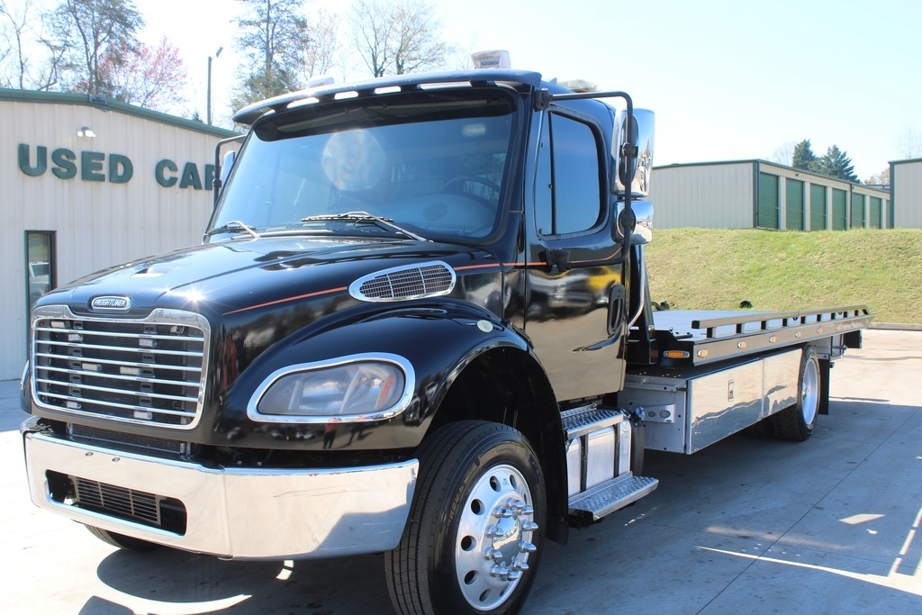 2018 Freightliner M2
