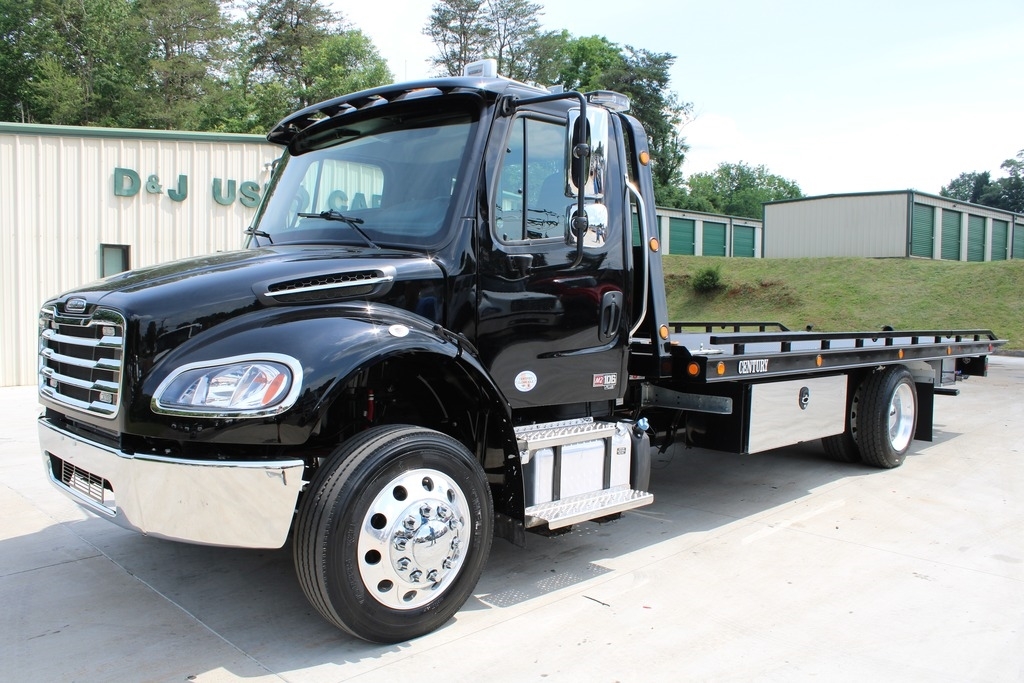 2024 Freightliner M2