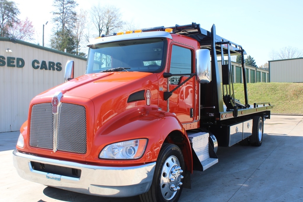 2021 Kenworth T370