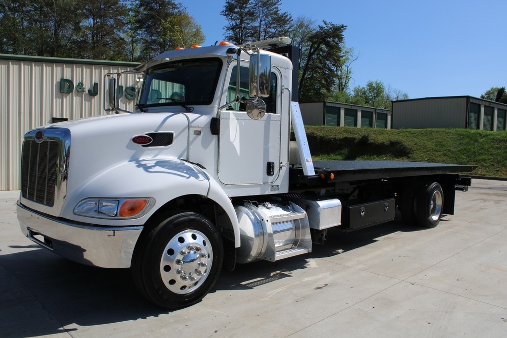 2018 Peterbilt 337