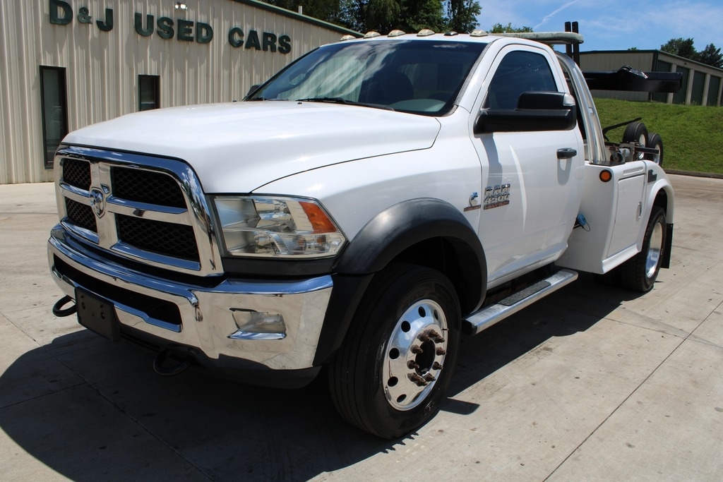 2018 RAM 4500 SLT Regular Cab SWB DRW 145" WB's photo