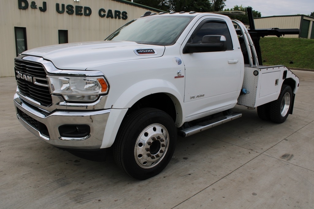2020 RAM 4500 SLT 4X4 Regular Cab SWB DRW 145" WB's photo