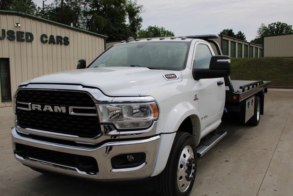 2024 RAM 5500 SLT Regular Cab LWB DRW 205" WB's photo