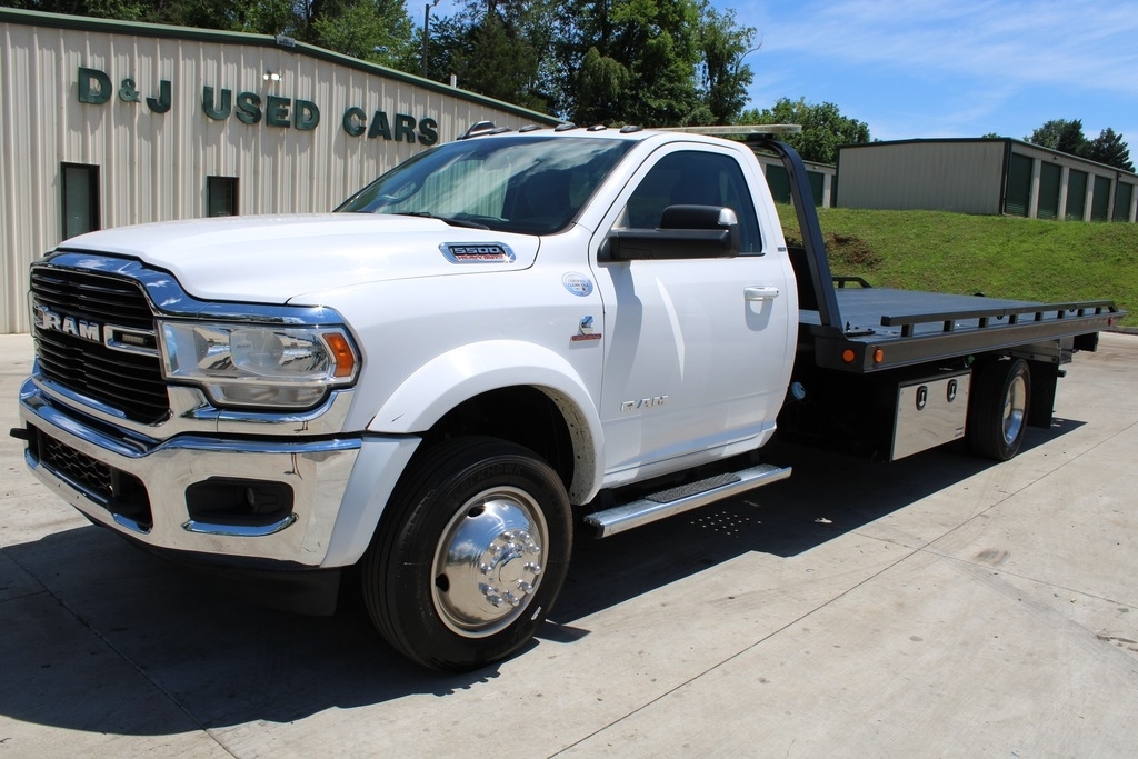 2020 RAM 5500 SLT Regular Cab LWB DRW 205" WB's photo