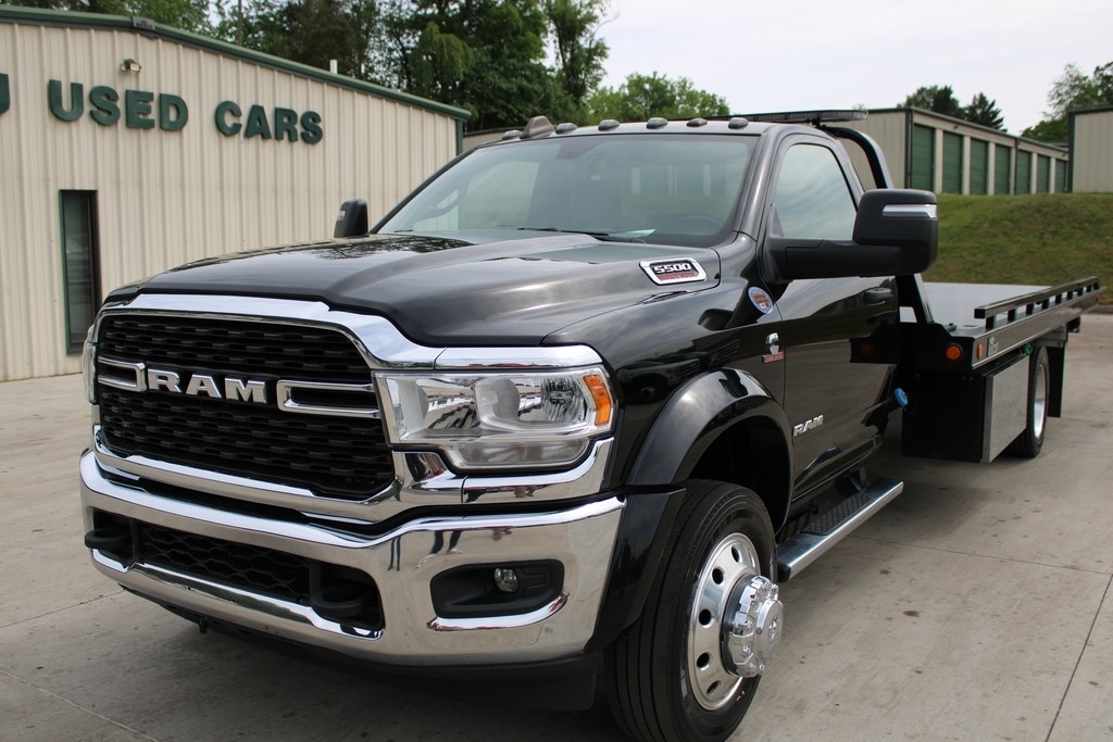 2024 RAM 5500 SLT Regular Cab LWB DRW 205" WB's photo