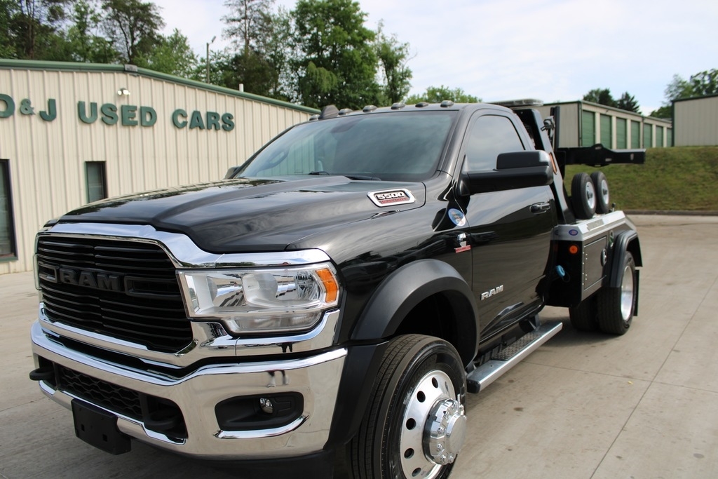 2022 RAM 5500 SLT 4X4 Regular Cab SWB DRW 145" WB's photo