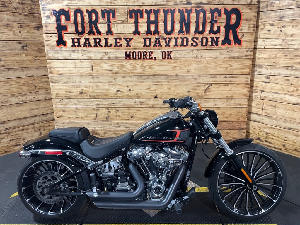 Harley-Davidson® Breakout™ 2023 FXBR VIVID BLACK