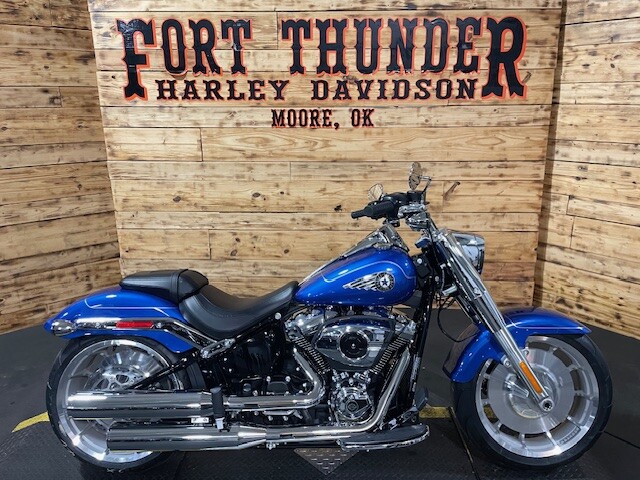 Harley-Davidson® Fat Boy® 2025 FLFB BLUE BURST