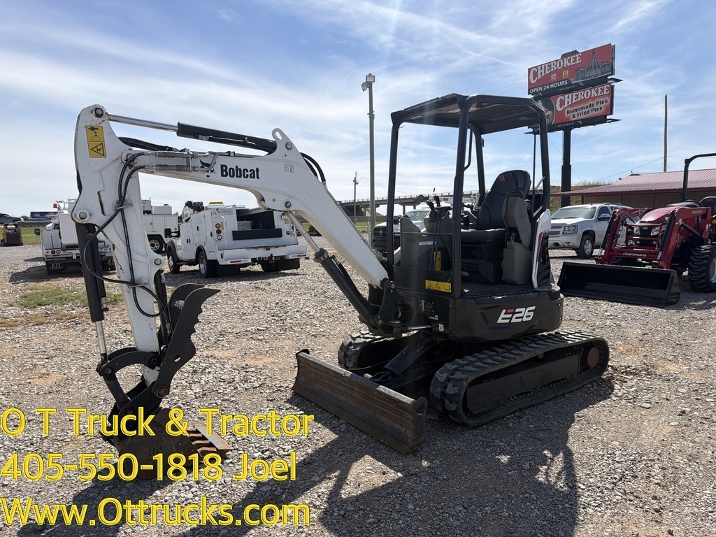 2022 Bobcat E26 Mini Excavator Track Hoe 24 Hp 5700Lbs