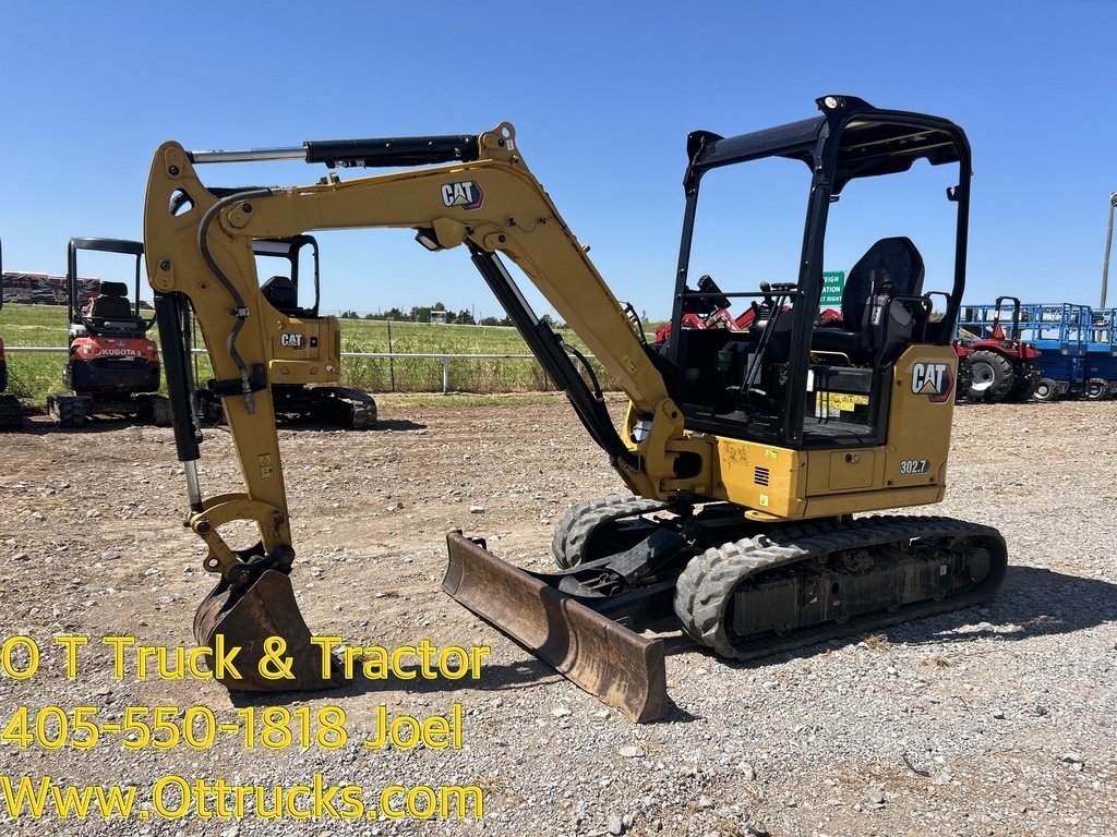 2022 Caterpillar 302.7 CR Mini Ex Tracked Excavator 24Hp 9FT Dig Joystick