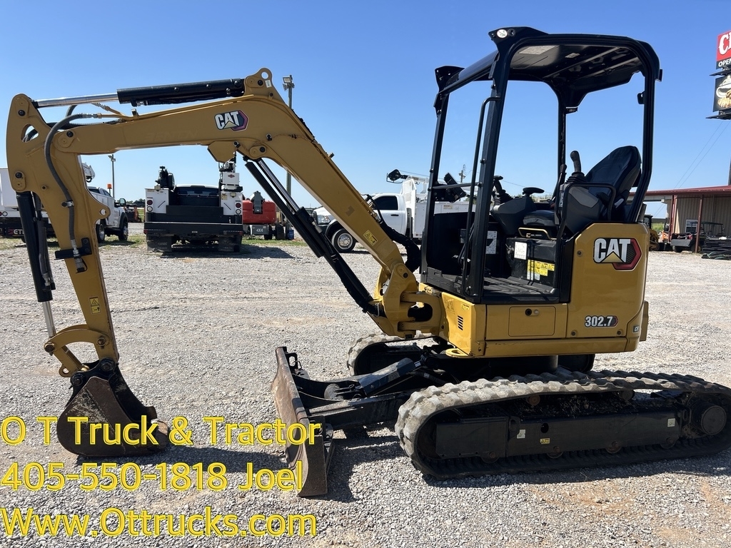 2022 Caterpillar 302.7 CR Mini Ex Tracked Excavator 24Hp 9FT Dig Joystick